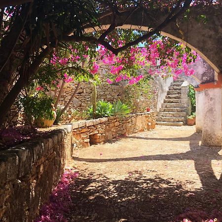 Vila Astradeni Symi Exteriér fotografie